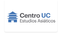 logo que dice "centro UC estudios asiaticos" junto a una pagoda azul